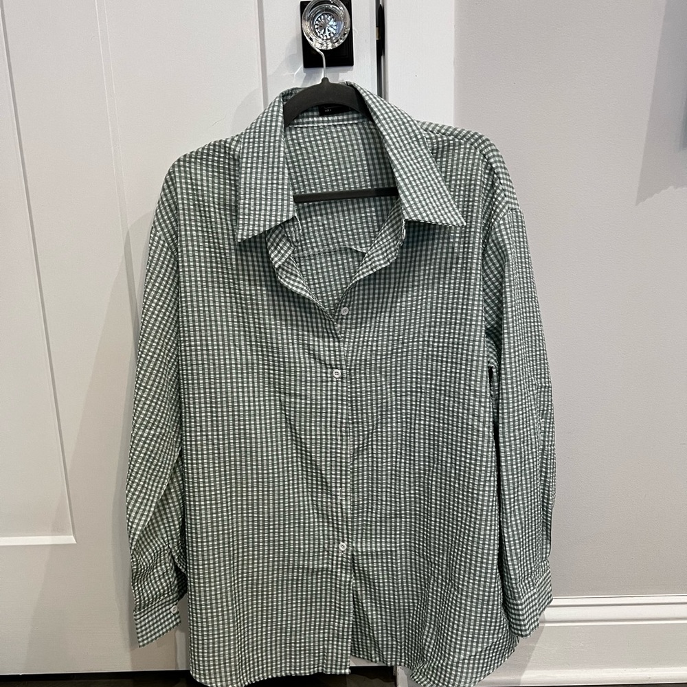 Plaid lightweight button down